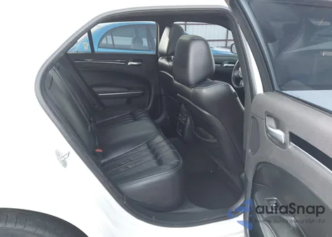 2017 Chrysler 300 S z USA, uszkodzony, nr VIN 2C3CCABG7HH657555